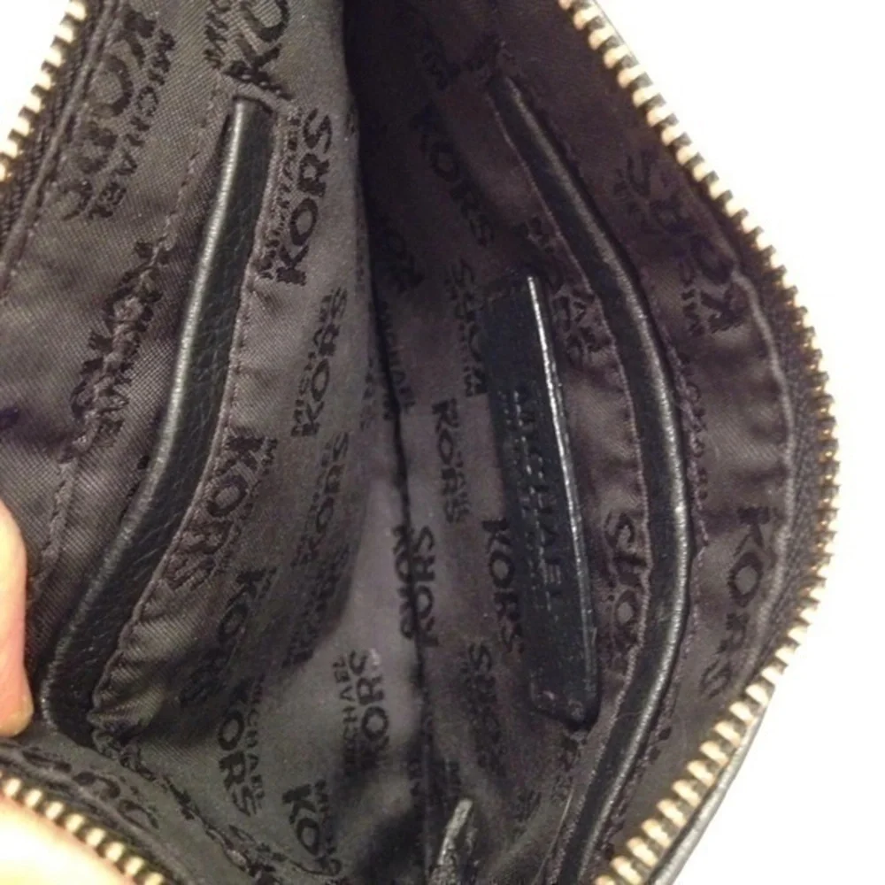 MICHAEL KORS BLACK PEBBLED LEATHER WRISTLET WALLET